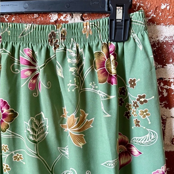 Blair green midi floral skirt - Picture 2 of 4